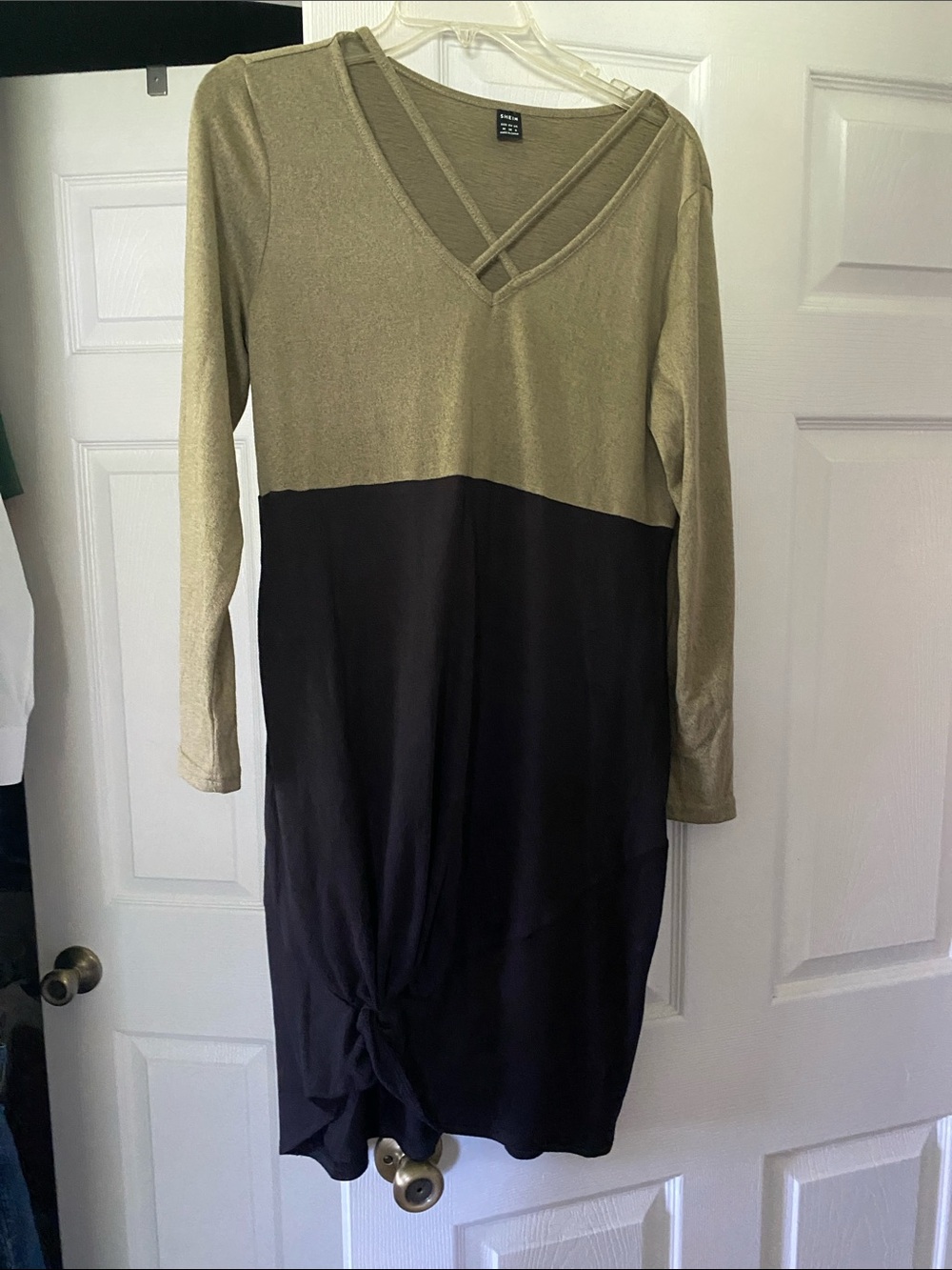 SHEIN Two-Tone V-Neck Long Sleeve Dress in Gold & Black